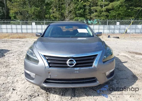 2015 Nissan Altima 2.5/2.5 S/2.5 Sl/2.5 Sv z USA, uszkodzony, nr VIN 1N4AL3AP3FC286562